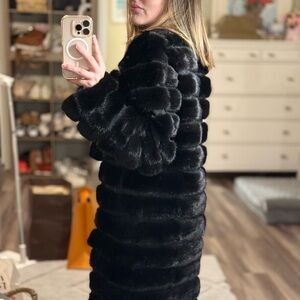 Luxurious charcoal black 100% Mink Fur Coat